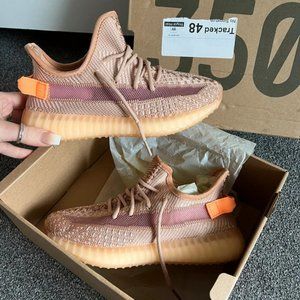 Brand new Genuine Kids Yeezy Boost 350 Clay size 2.5